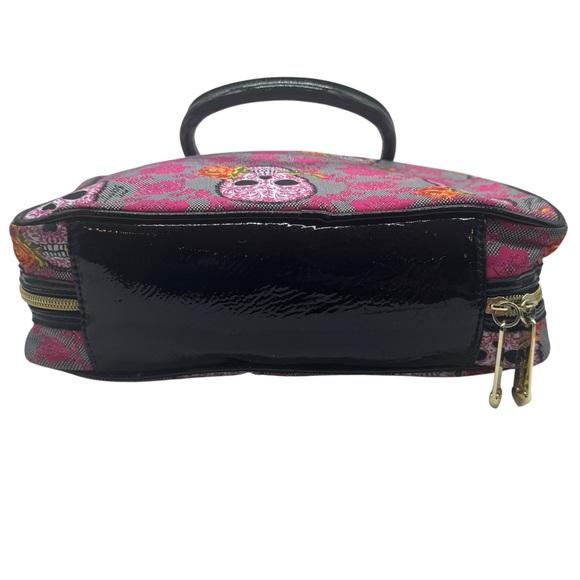 BETSEY JOHNSON Designer Pink Skull Rose Print Large Cosmetic Travel Vacation Bag - Picture 5 of 14